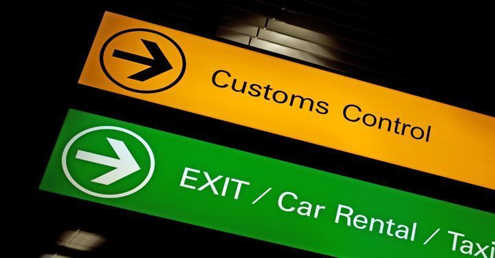 Car rental sign