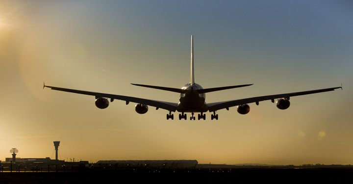 Airplane landing in Santo Domingo
