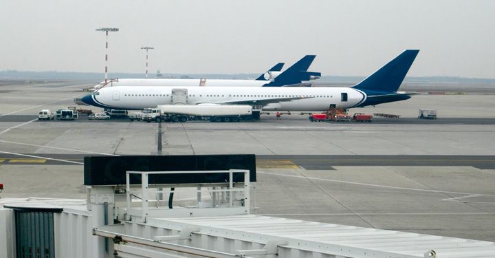 Plan in Milan airport
