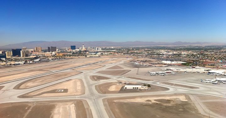  Plane landing in Las Vegas airport 