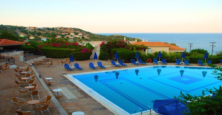 Hotel with pool in Kefalonia