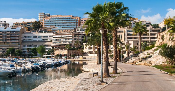 Hotels and apartments by Santa Catalina, Palma